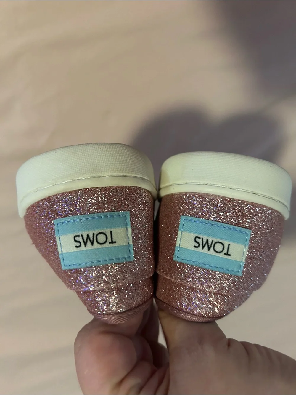 Toms sparkling rose